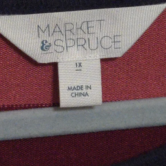Market & Spruce Glora Button Detail Non-Seam Red Knit Top - Picture 3 of 4